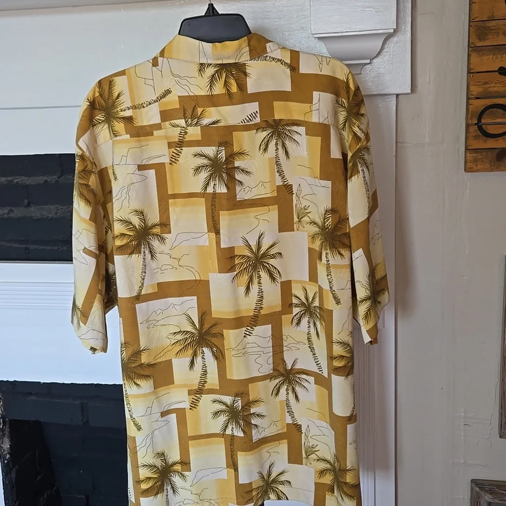 Tommy Bahama Yellow Palm Tree Shirt - Picture 9 of 10